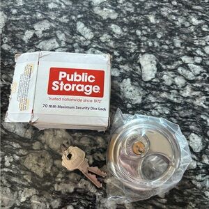 Public Storage Security Disc Lock with Keys